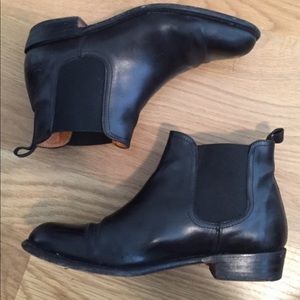 ❤️ Frye Chelsea Boots